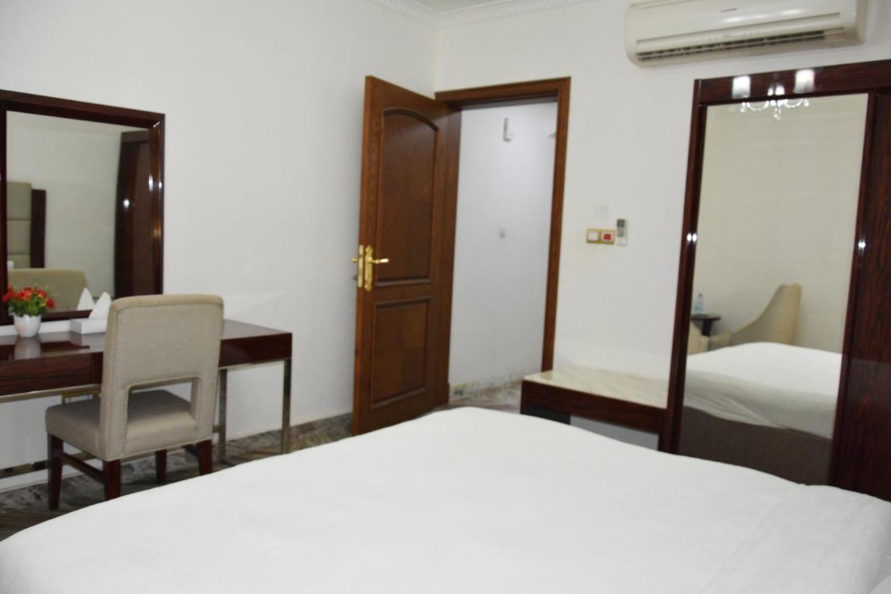 Royal Suite Hotel Apartments Al Huwayl Экстерьер фото